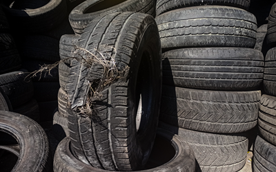 Reifenplatzer. Was ist bei einer Reifenpanne zu tun und wie kann man sie verhindern? 
