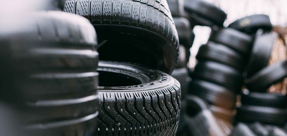 Eine kluge Wahl ermöglicht es Ihnen, Ihre Reifen länger zu nutzen und somit Geld zu sparen. Eine Vielzahl von Reifen bedeutet Komfort
