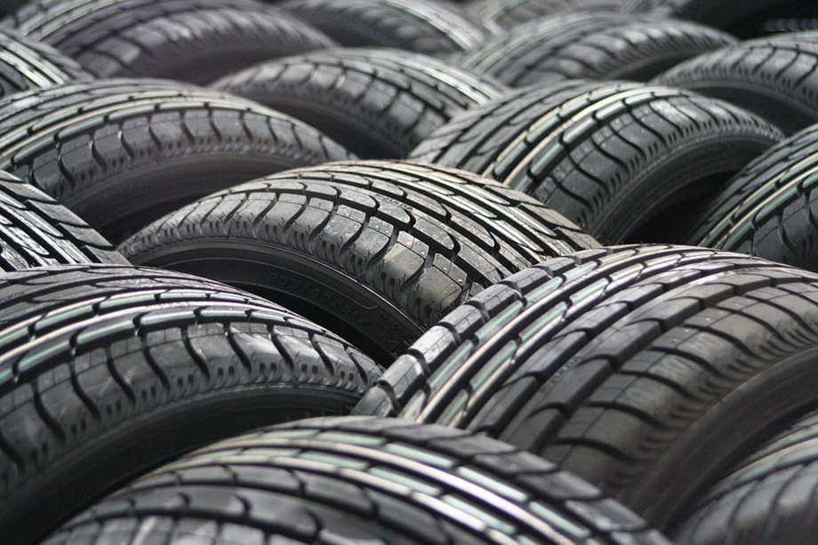 Reifen, die im Winter unter schlechten Bedingungen gelagert werden, verlieren schneller ihre Eigenschaften